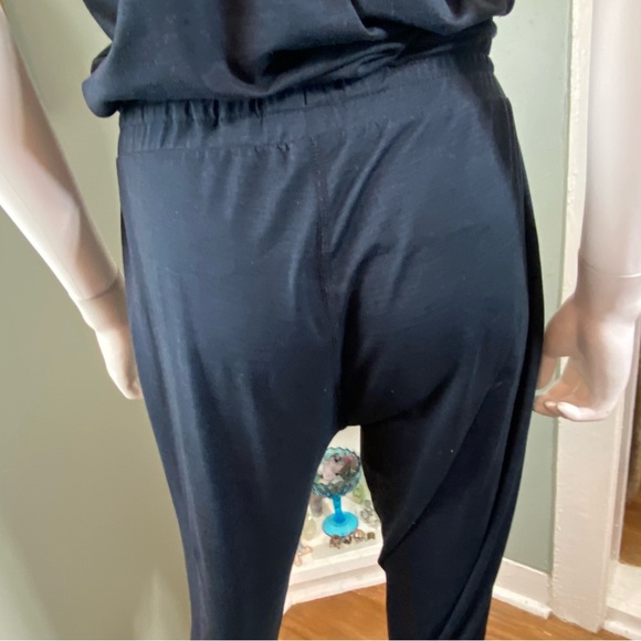 Vuori Lux Navy Dark Blue Jumpsuit Drawstring Waist Medium M Racerback Jogger - Picture 11 of 15